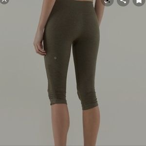 Lululemon olive green in the flow crop leggings